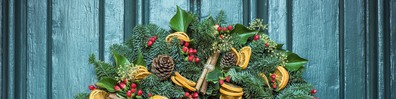 Inviting Christmas Wreath - Free LinkedIn Background Photo